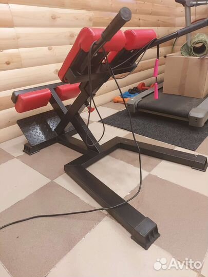 Тренажер для гиперэкстензии