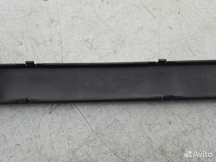 Центральный молдинг заднего бампера Бмв е36