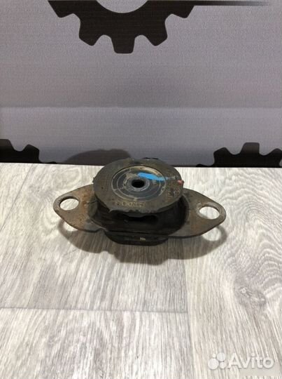 Подушка МКПП Дастер 1,6 (н4м)