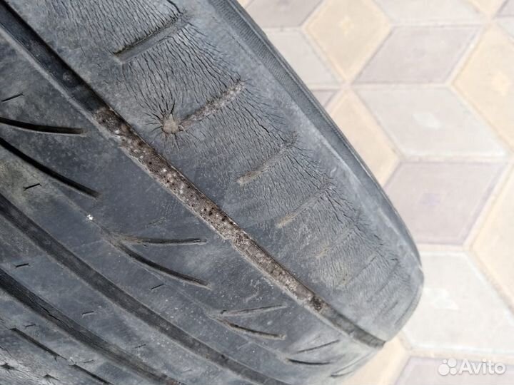 Bridgestone Playz RV PRV 215/60 R17 96H
