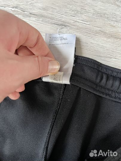 Спортивные штаны adidas