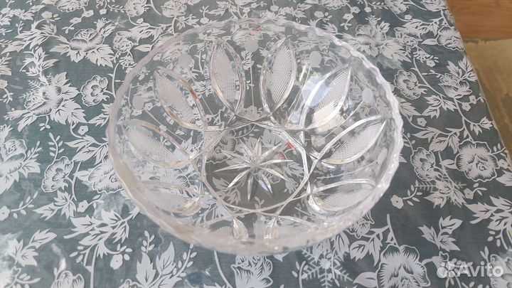 Ваза хрустальная