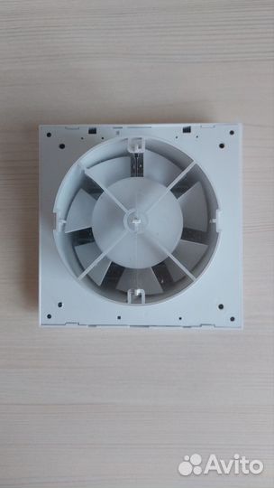 Вентилятор вытяжной Auramax Optima 4c 100 мм