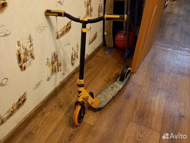 Самокат детский двухколесный бу