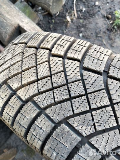 Pirelli Ice Zero 185/65 R15