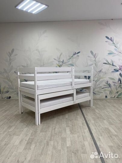 Двухъярусная кровать