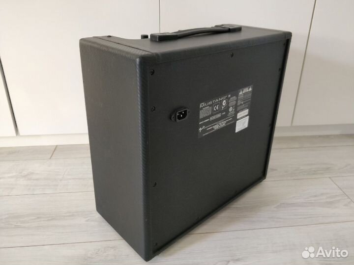 Гитарный комбоусилитель Fender Mustang II 40 Вт