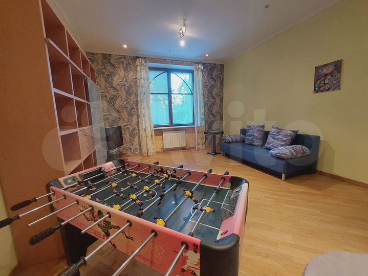 3-к. квартира, 114 м², 2/5 эт.