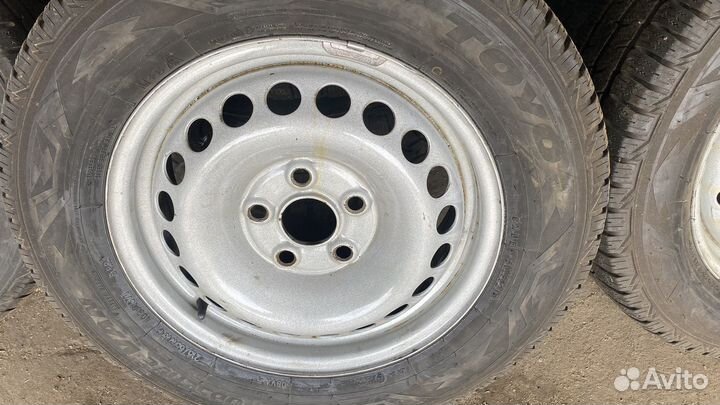 Toyo Observe Van 215/65 R16C