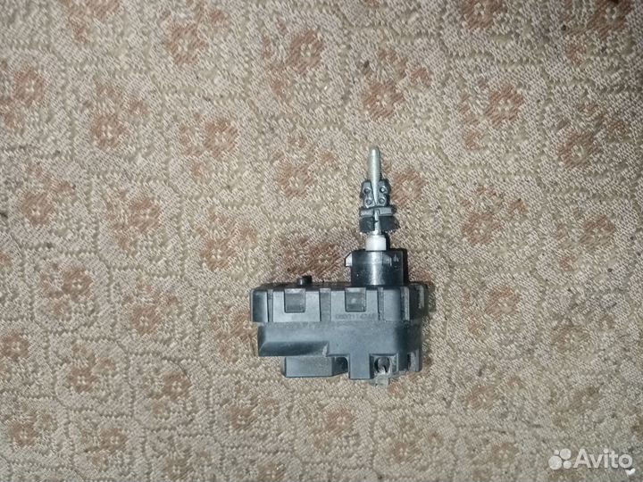 Корректор фары на Тойота Королла Е15/ 2011 год