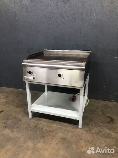 Жарочная поверхность Rada комбинированная