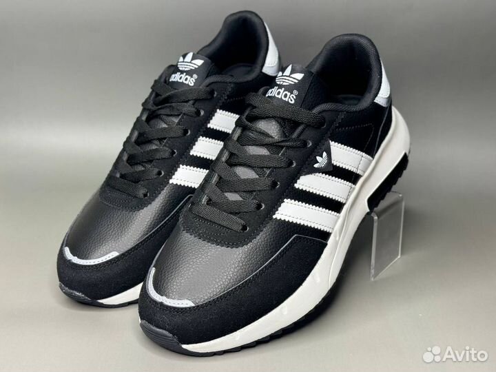 Кроссовки осенние мужские Adidas 44 размер 28 см