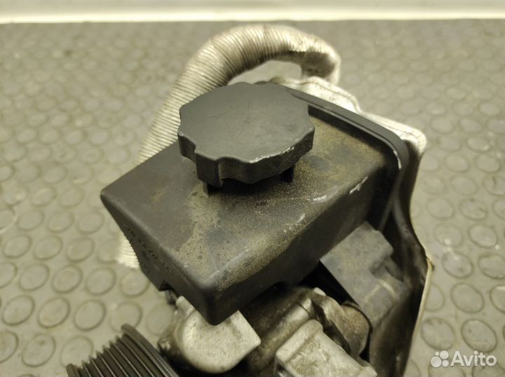 Насос гидроусилителя Mercedes-Benz C-Class