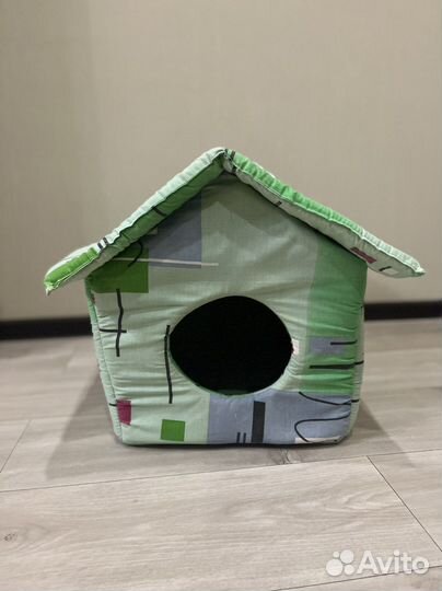 Домик для кошки или маленькой собачки