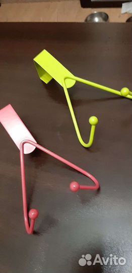 Крючки-вешалки