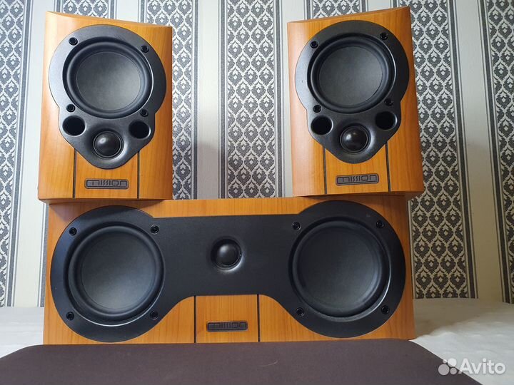 Mission m30i, центр Mission M3C2i