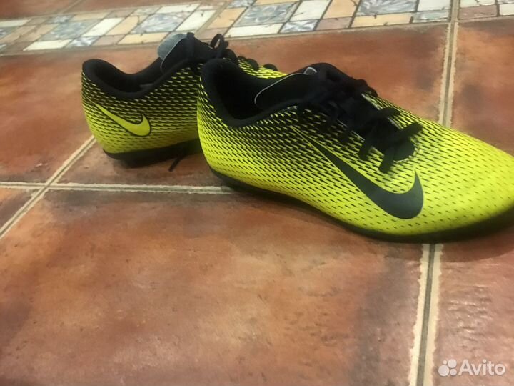 Бутсы футбольные Nike