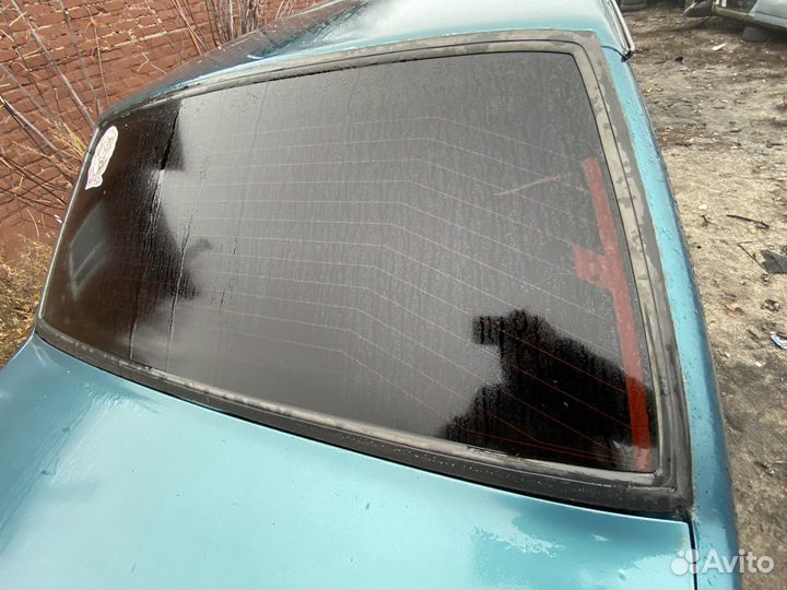Стекло заднее ваз 2199