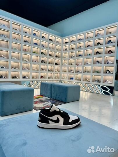 Nike Air Jordan 1 Panda