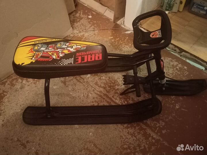 Детский снегокат новый