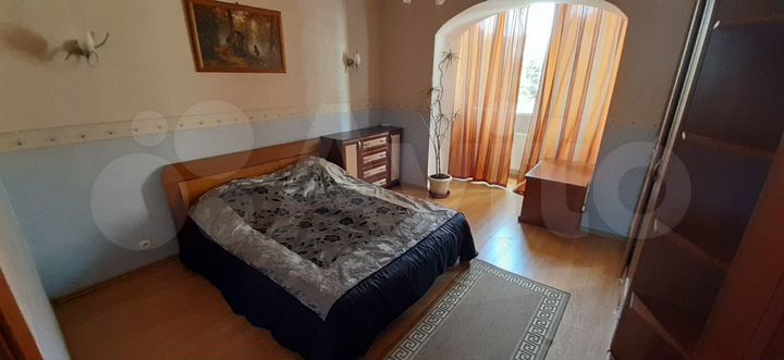 2-к. квартира, 74 м², 1/6 эт.