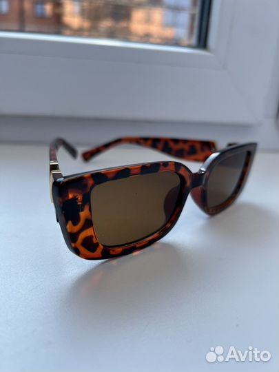 Солнцезащитные очки