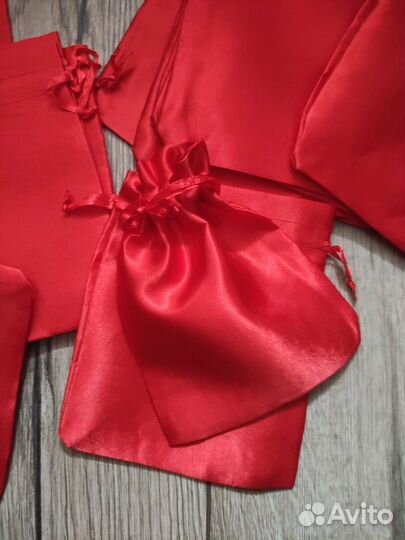 Атласные мешочки красные 12*15