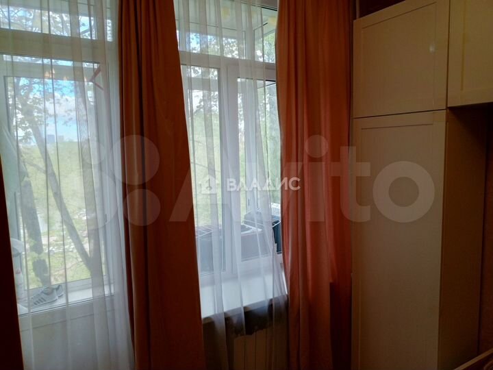 Комната 14 м² в 3-к., 4/5 эт.