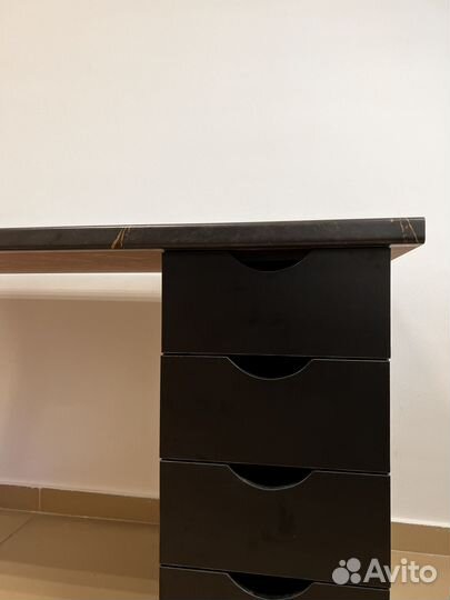 Стол для маникюра