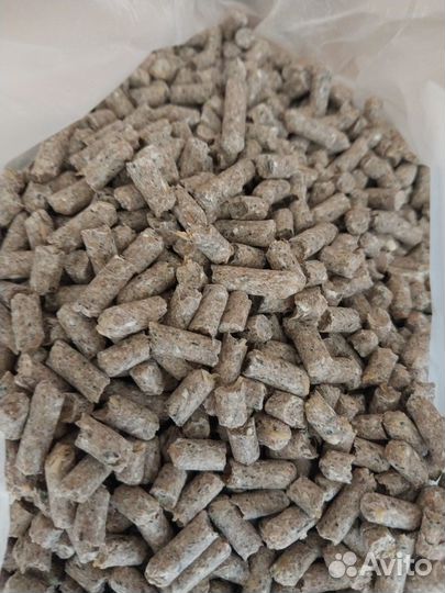 Жмых подсолнечный и комбикорм для рыбалки 0,5+1кг