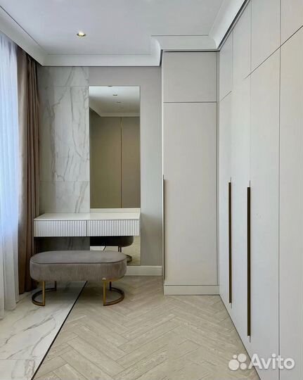 Шкаф распашной с фрезеровкой