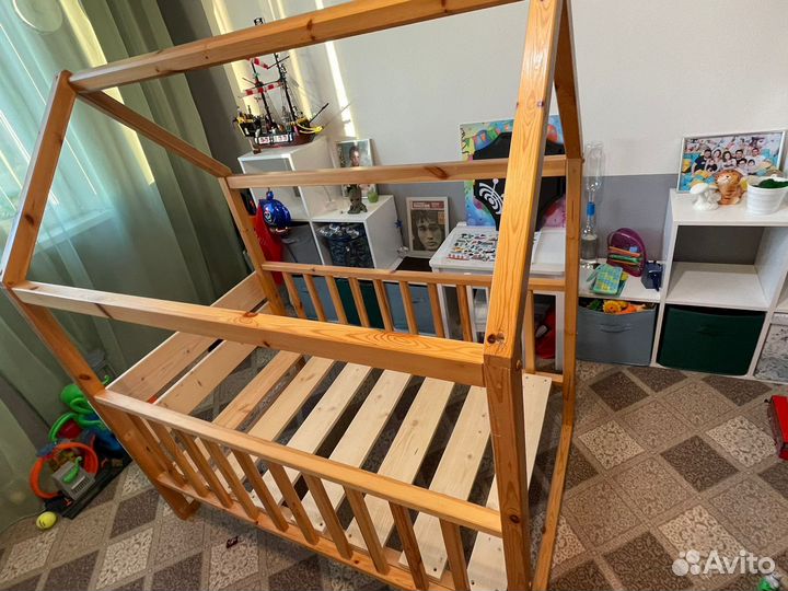 Детская кровать домик с матрасом