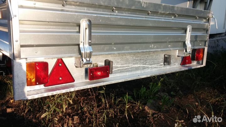 Фонарь противотуманный на прицеп ес07.02, с лампой