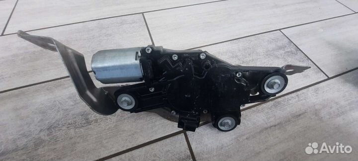 Моторчик заднего дворника подходит:Ford Fiesta