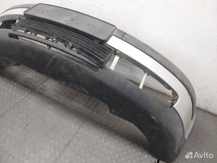 Бампер передний Volkswagen Passat 5