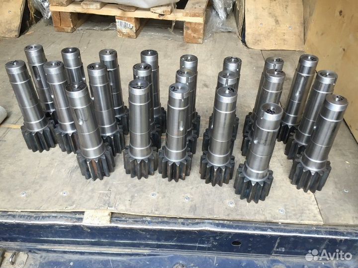 Вал поворотного редуктора кму