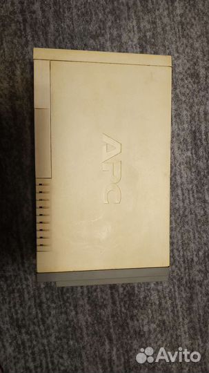 Блок бесперебойного питания apc