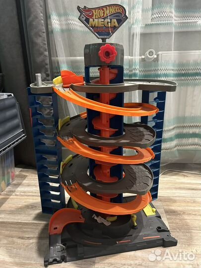 Парковка гараж Hot Wheels