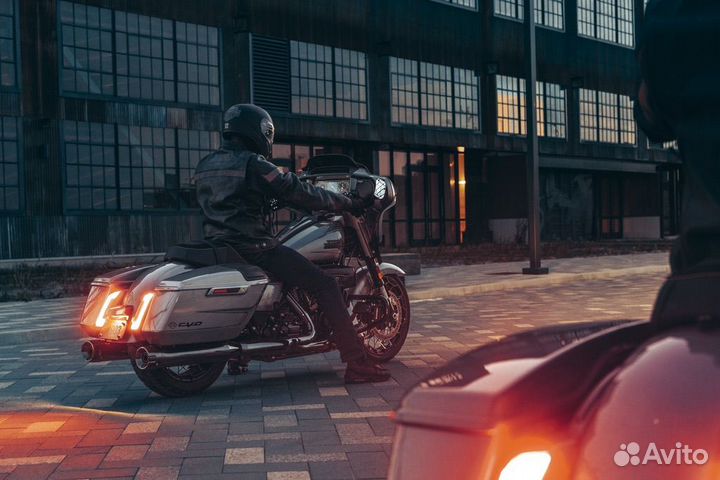 Harley-Davidson CVO Street Glide 2023