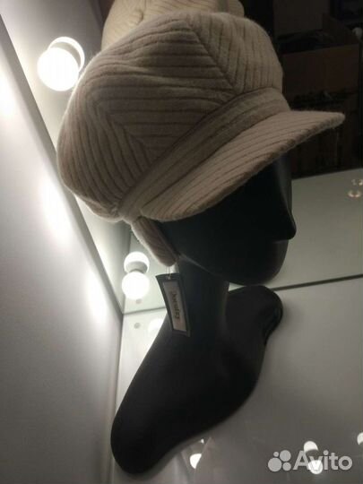 Кепка со стразами swarovski