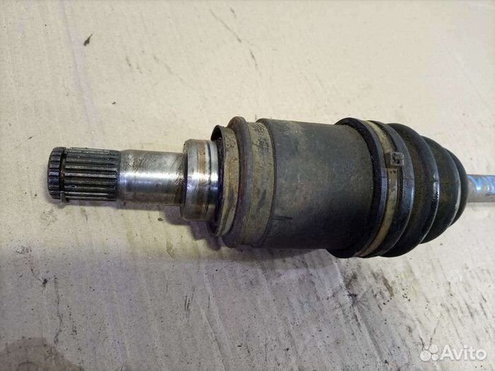 Привод задний правый Pontiac Vibe I (2002—2004) 52231