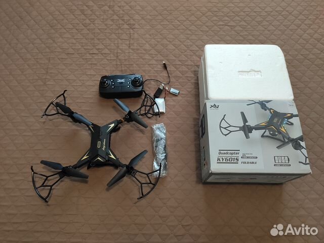 Радиоуправляемый квадрокоптер KY601S