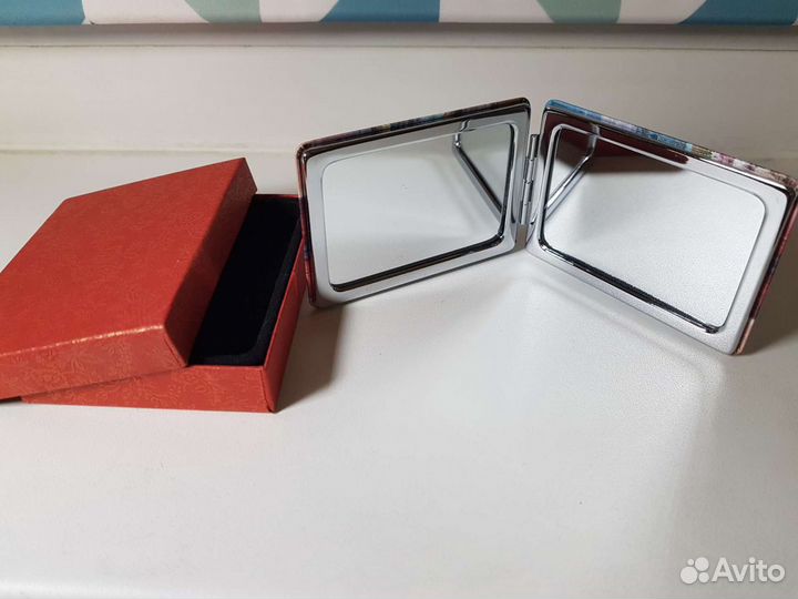 Подарочный набор зеркало карманное + шкатулка