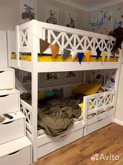 Детская кровать с ящиками