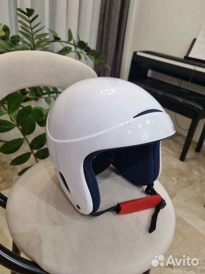 Горнолыжный шлем + очки + удерж. Устройство