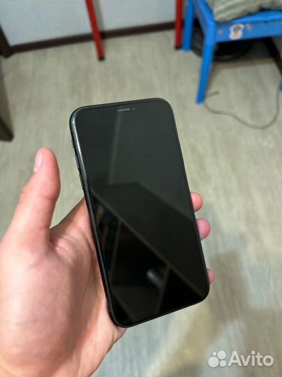Телефон iPhone Xr 128гб акб(80)