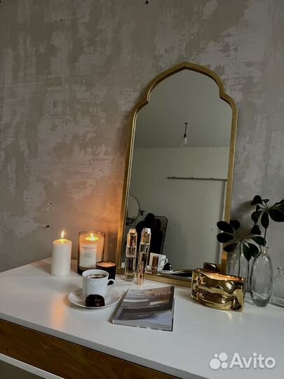 Зеркало в спальню новое Arch золото поталь
