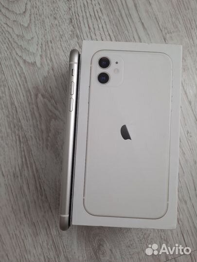 iPhone 11, 64 ГБ