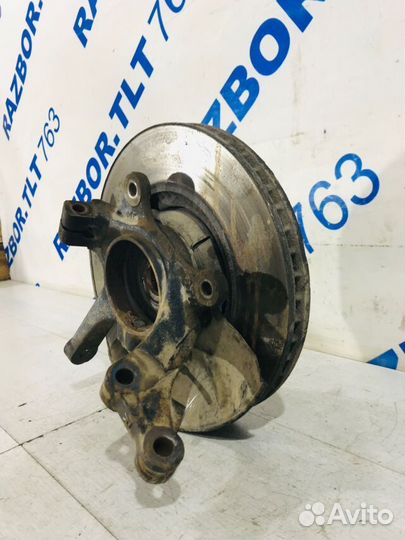 Поворотный кулак передний правый hyundai IX35 2.0 MT