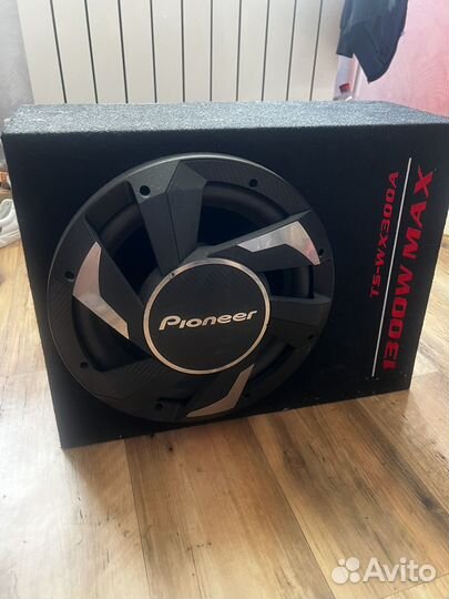 Сабвуфер с встроенным усилителем